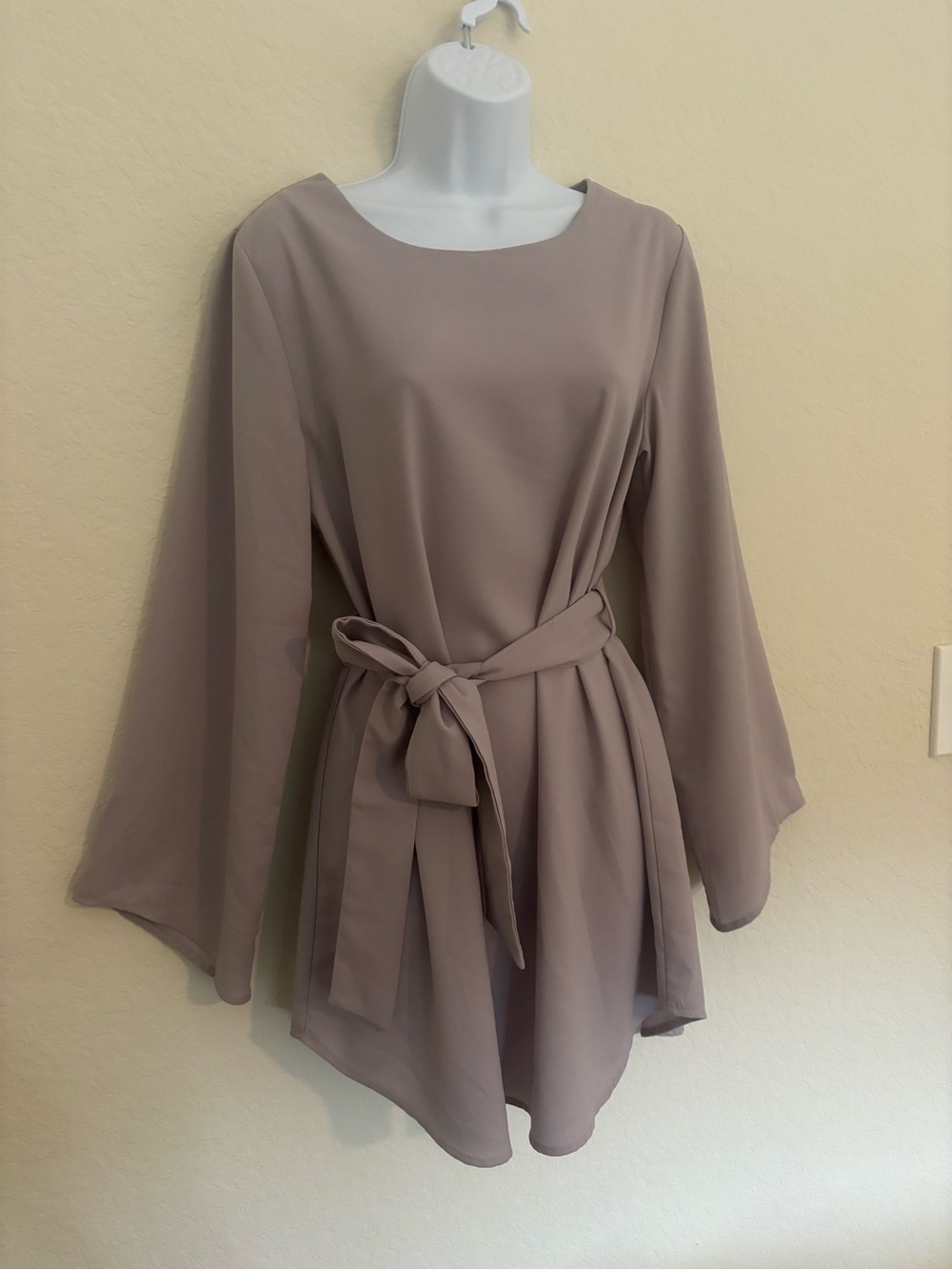 Veiled Collection Long Sleeve Lavender Mini Dress Sz M NWT